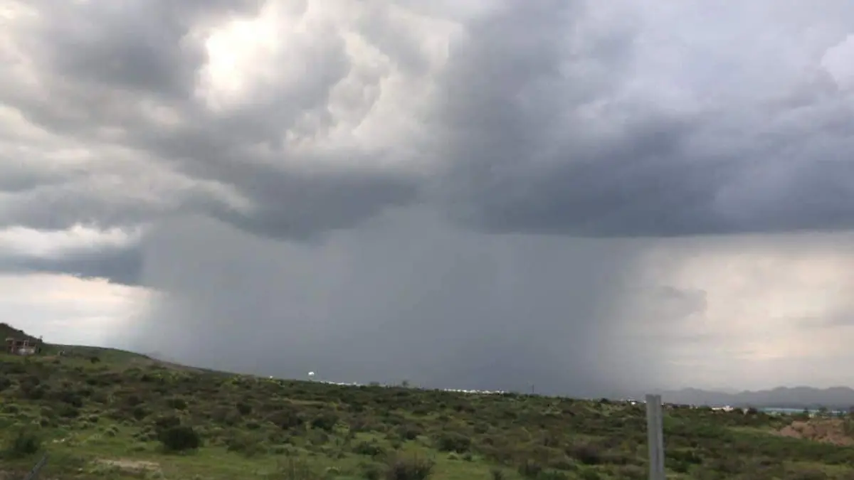 Lluvia granizo 1